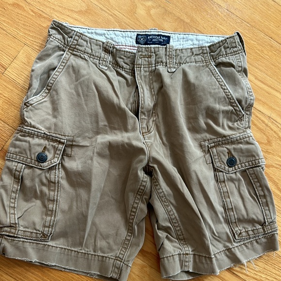 American Eagle Cargo shorts - Picture 2 of 3